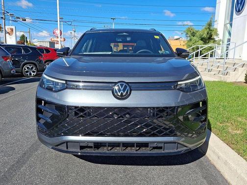 2026 Volkswagen Tiguan 2.0T SE R-Line Black 4MOTION