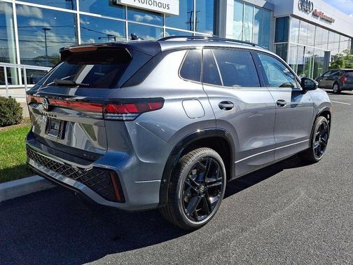 2026 Volkswagen Tiguan 2.0T SE R-Line Black 4MOTION