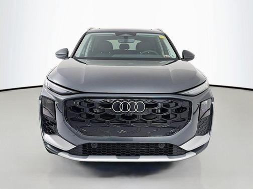 Daytona Gray Pearl Effect 2026 Audi Q3 TFSI quattro S tronic