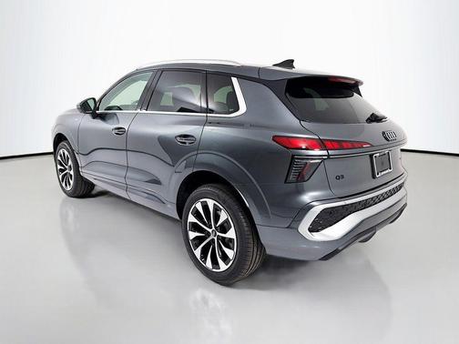 Daytona Gray Pearl Effect 2026 Audi Q3 TFSI quattro S tronic