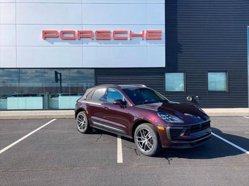 2024 Porsche Macan Base