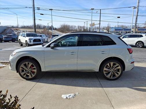 2025 Audi SQ5 3.0T Premium Plus