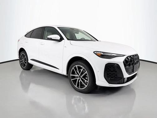 Glacier White Metallic 2026 Audi Q5 Sportback Premium Plus TFSI quattro S tronic