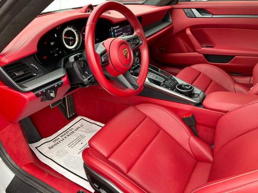 2024 Porsche 911 Carrera