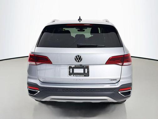 Pyrite Silver Metallic 2023 Volkswagen Taos 1.5T SE