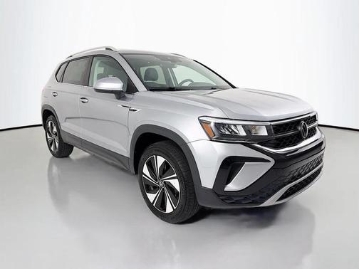 Pyrite Silver Metallic 2023 Volkswagen Taos 1.5T SE