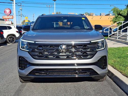 2026 Volkswagen Atlas Cross Sport 2.0T SEL