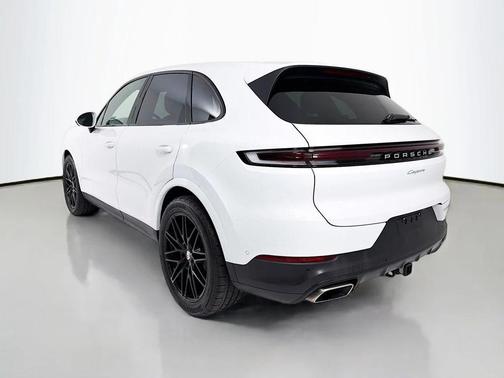 Carrara White Metallic 2024 Porsche Cayenne Cayenne