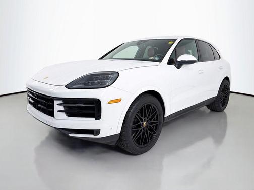 Carrara White Metallic 2024 Porsche Cayenne Cayenne
