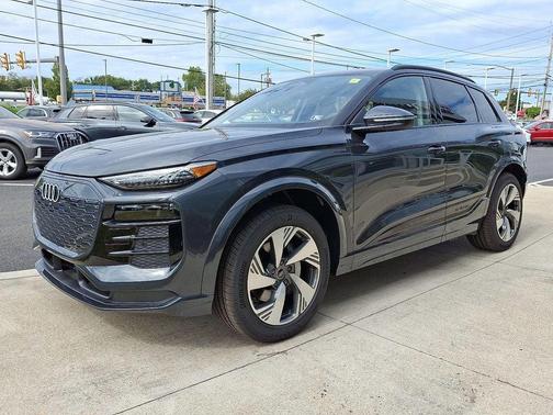 2025 Audi Q6 e-tron Premium Plus quattro
