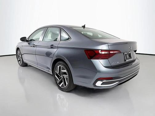 Platinum Gray Metallic 2023 Volkswagen Jetta 1.5T SEL