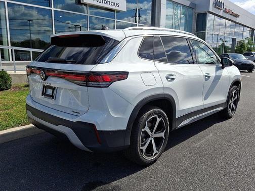 2025 Volkswagen Tiguan 2.0T SE 4MOTION