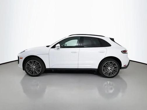 Carrara White Metallic 2023 Porsche Macan Macan
