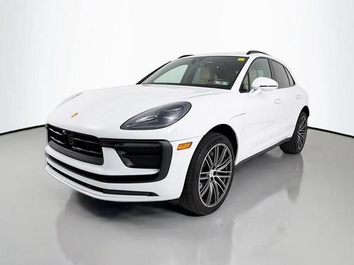 Carrara White Metallic 2023 Porsche Macan Macan