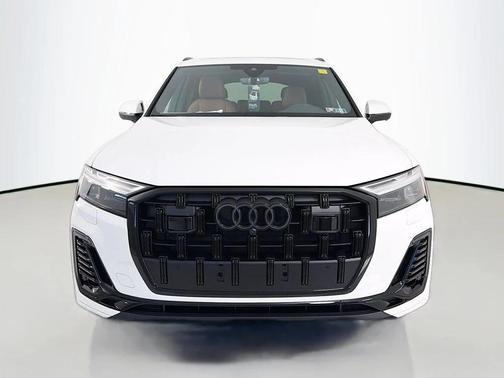 2026 Audi Q7 45 Premium