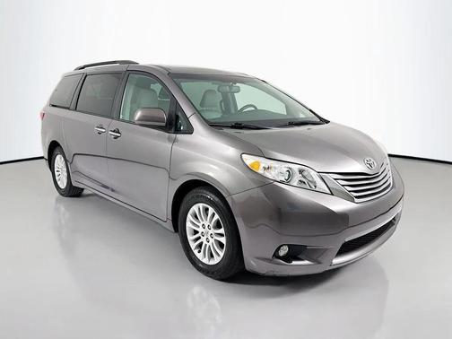 2015 Toyota Sienna XLE