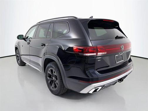 deep black pearl 2026 Volkswagen Atlas Peak Edition