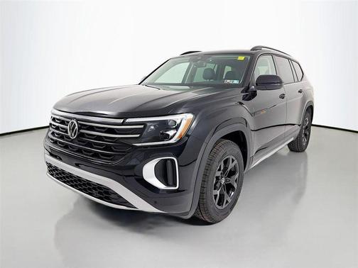 deep black pearl 2026 Volkswagen Atlas Peak Edition