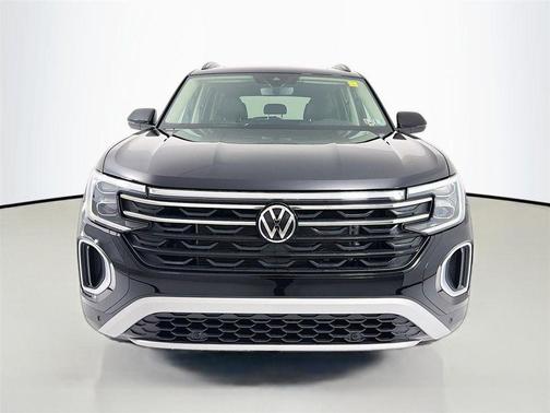 deep black pearl 2026 Volkswagen Atlas Peak Edition