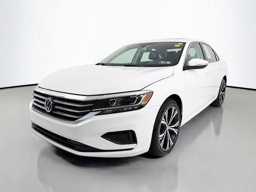 Pure White 2020 Volkswagen Passat 2.0T SE