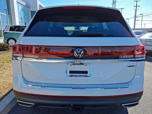 2025 Volkswagen Atlas 2.0T SE w/Technology 4MOTION
