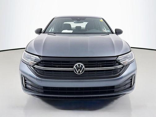 Platinum Gray Metallic 2024 Volkswagen Jetta 1.5T Sport