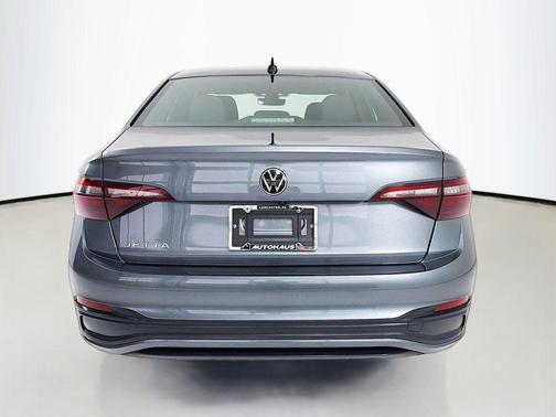 Platinum Gray Metallic 2024 Volkswagen Jetta 1.5T Sport