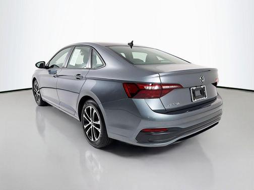 Platinum Gray Metallic 2024 Volkswagen Jetta 1.5T Sport