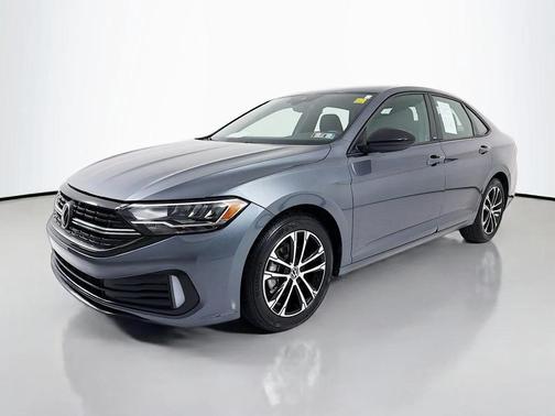 Platinum Gray Metallic 2024 Volkswagen Jetta 1.5T Sport