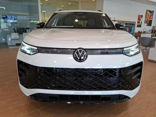 2025 Volkswagen Tiguan 2.0T SE R-Line Black 4MOTION