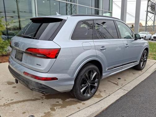 2025 Audi Q7 55 Premium Plus