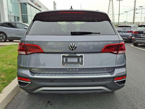 2024 Volkswagen Taos 1.5T SEL