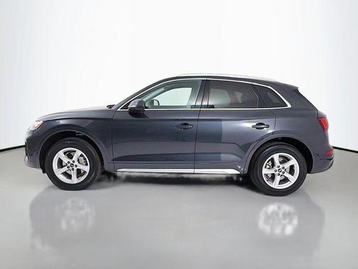 Manhattan Gray Metallic 2021 Audi Q5 45 Premium