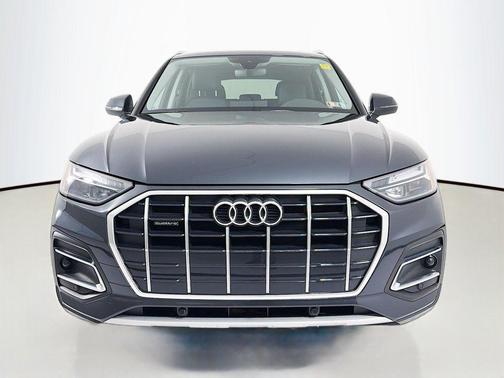 Manhattan Gray Metallic 2021 Audi Q5 45 Premium