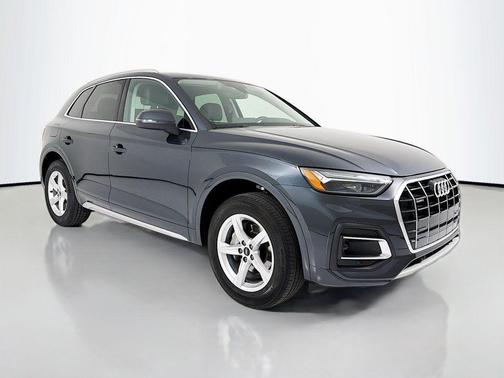 Manhattan Gray Metallic 2021 Audi Q5 45 Premium