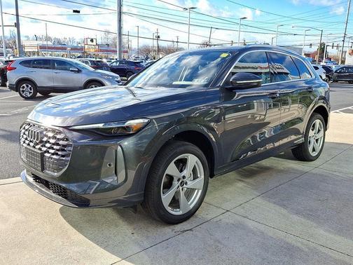 2025 Audi Q5 Premium Plus TFSI quattro S tronic
