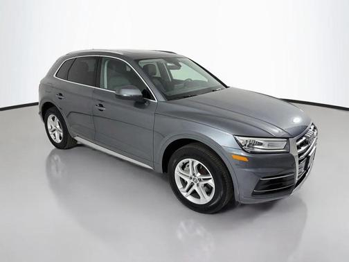 Monsoon Gray Metallic 2019 Audi Q5 45 Premium