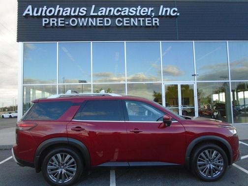 2022 Nissan Pathfinder SL 4WD