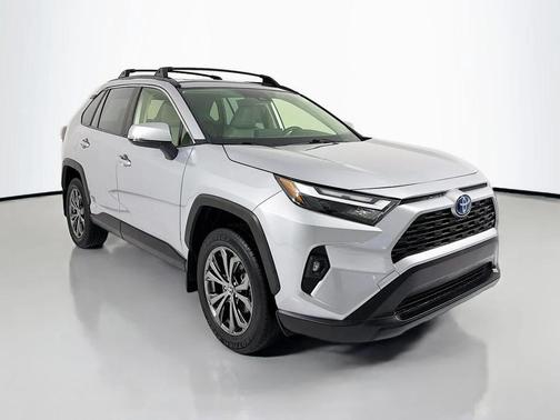 2022 Toyota RAV4 Hybrid XLE Premium