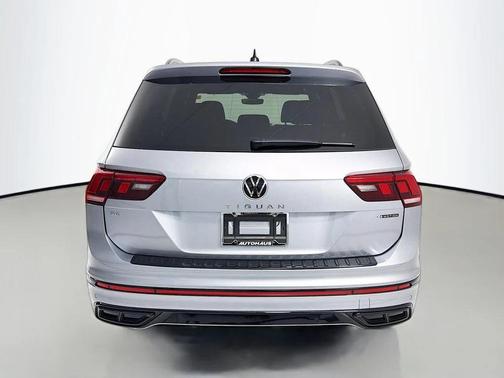 Pyrite Silver Metallic 2024 Volkswagen Tiguan 2.0T SE R-Line Black 4MOTION