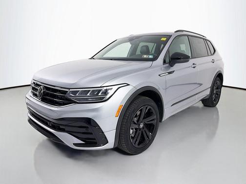 Pyrite Silver Metallic 2024 Volkswagen Tiguan 2.0T SE R-Line Black 4MOTION