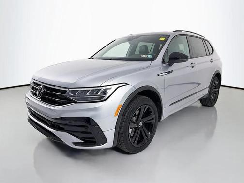 Pyrite Silver Metallic 2024 Volkswagen Tiguan 2.0T SE R-Line Black 4MOTION
