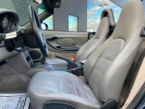 1999 Porsche Boxster 2dr Roadster Manual