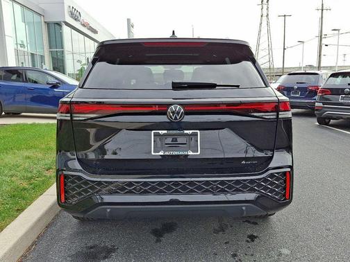 2026 Volkswagen Tiguan 2.0T SE R-Line Black 4MOTION