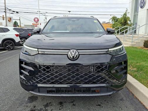 2026 Volkswagen Tiguan 2.0T SE R-Line Black 4MOTION