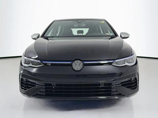 Deep Black Pearl 2024 Volkswagen Golf R 2.0T Manual