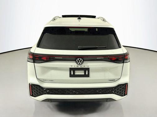 Opal White Pearl 2026 Volkswagen Tiguan 2.0T SEL R-Line 4MOTION