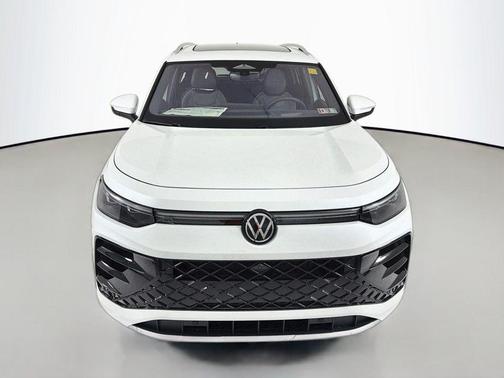 Opal White Pearl 2026 Volkswagen Tiguan 2.0T SEL R-Line 4MOTION
