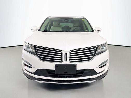 White Platinum Metallic Tri-Coat 2017 Lincoln MKC Reserve