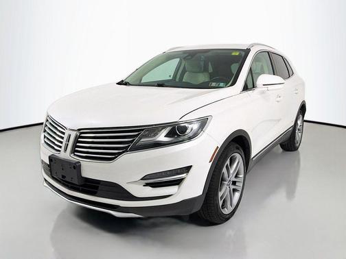 White Platinum Metallic Tri-Coat 2017 Lincoln MKC Reserve